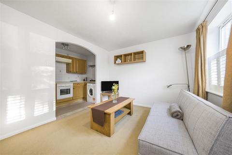 1 bedroom apartment for sale, Burghley Hall Close, Southfields