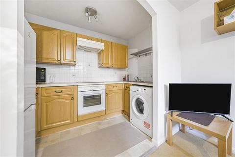 1 bedroom apartment for sale, Burghley Hall Close, Southfields