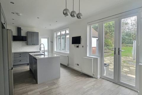 4 bedroom detached house for sale, London N21