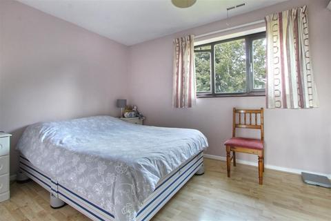 2 bedroom terraced house for sale, Spicersfield, Cheshunt,