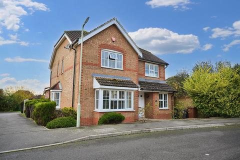 4 bedroom detached house for sale, Alec Pemble Close, Ashford TN24