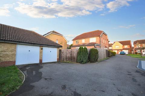 4 bedroom detached house for sale, Alec Pemble Close, Ashford TN24