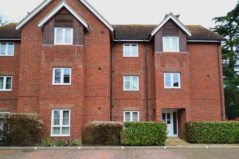 2 bedroom apartment to rent, Chantry Court, Felsted, CM6