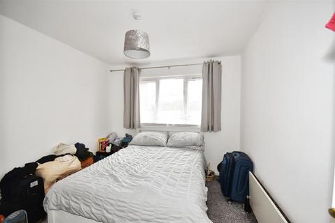 1 bedroom house to rent, Maple Gate, Loughton IG10