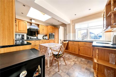 4 bedroom semi-detached house for sale, Farnham Road, Welling