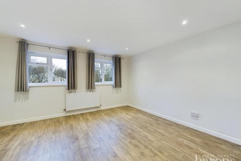 2 bedroom terraced house for sale, Carpenters Court, Basingstoke RG22