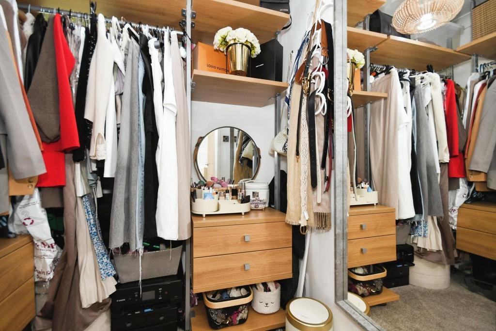 Walk in wardrobe