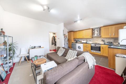 1 bedroom flat for sale, Albert Square, Stockwell, London, SW8