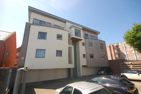 2 bedroom flat to rent, Plaza Royal Mews, Royal Mews, Southend On Sea