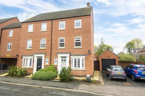 4 bedroom house to rent, Limner Street, Market Harborough