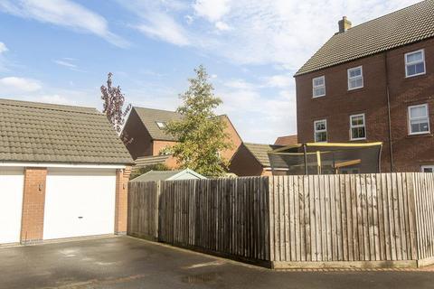 4 bedroom house to rent, Limner Street, Market Harborough