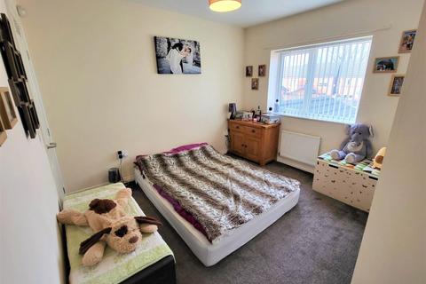 3 bedroom semi-detached house for sale, Foxfield Road, Manchester, M23 2TE