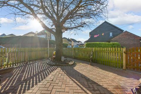 11 Abbots Court, Basildon, SS15 5TA