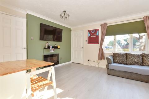 11 Abbots Court, Basildon, SS15 5TA