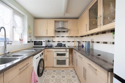 3 Jasmine Way, Trowbridge, BA14 7SW