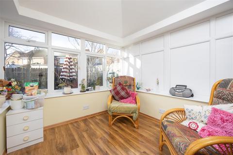 3 Jasmine Way, Trowbridge, BA14 7SW