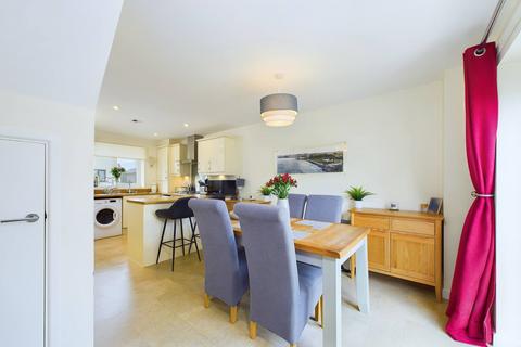 3 Clover Close, Paignton, TQ4 7SY