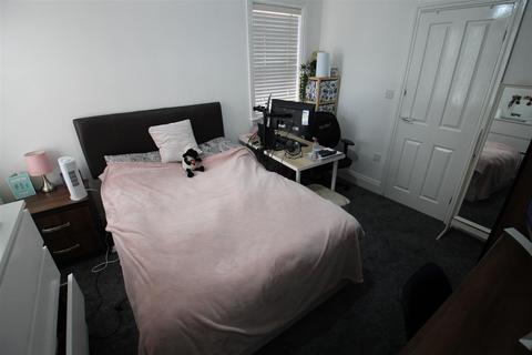 1 bedroom in a house share to rent, St Michaels Villas, Headingley, Leeds, LS6 3AF