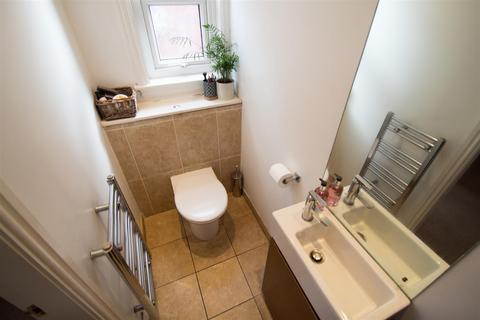 1 bedroom in a house share to rent, St Michaels Villas, Headingley, Leeds, LS6 3AF