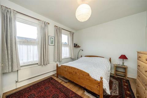 2 bedroom house for sale, Stanley Gardens Road, Teddington TW11