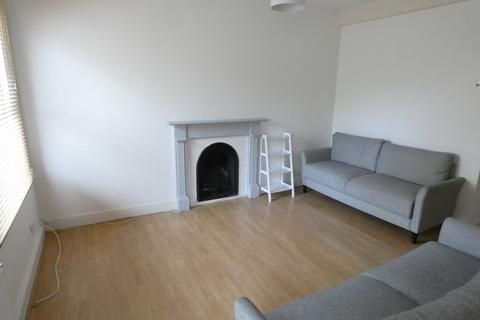 3 bedroom flat to rent, High Road Leytonstone, Leytonstone E11