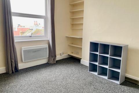 Studio to rent, Eastern Road, Brighton