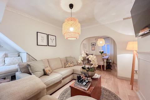 6 Gladstone Place, Sebastopol, Pontypool, NP4 5EH