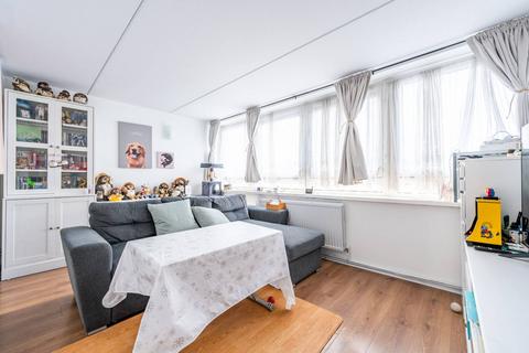 2 bedroom flat for sale, Pooles Park,, Finsbury Park, London, N4