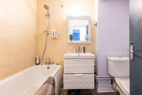 Flat 17, Dellafield Pooles Park, London, N4 3PQ