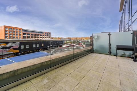 1 bedroom flat for sale, City North Place, Islington, N4