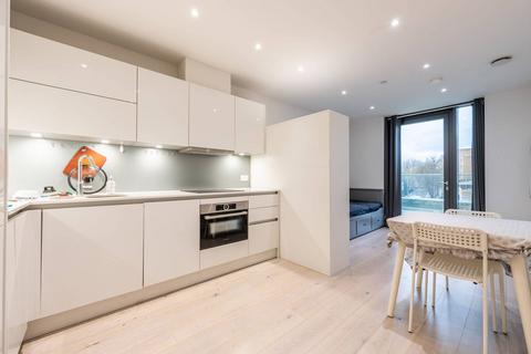 1 bedroom flat for sale, City North Place, Islington, N4