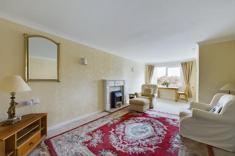 2 bedroom retirement property for sale, Poplar Court, Kings Road, Lytham St. Annes, FY8