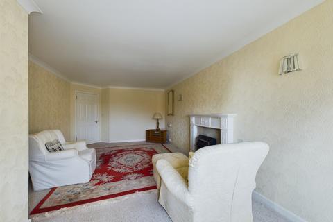 2 bedroom retirement property for sale, Poplar Court, Kings Road, Lytham St. Annes, FY8