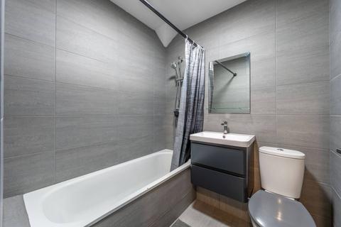 10a Perimeade Road, Perivale, Greenford, UB6 7AS