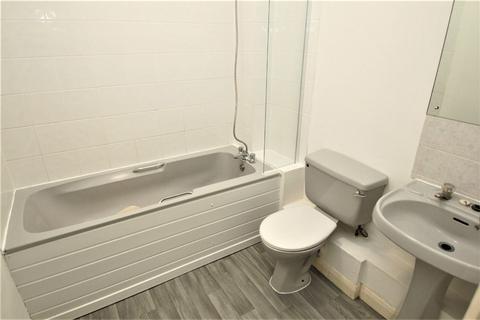 1 bedroom flat to rent, Albert Road, Yiewsley, West Drayton, Middlesex