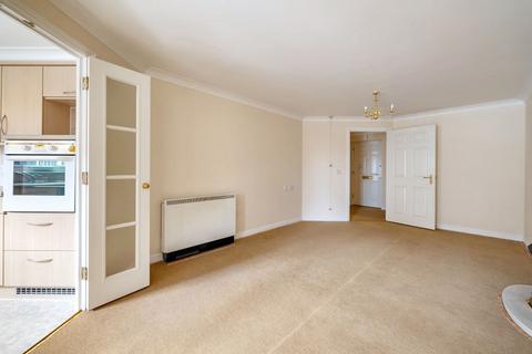 1 bedroom retirement property for sale, 4 Roman Court, High Street, Edenbridge, Kent, TN8 5LW