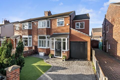 4 bedroom semi-detached house for sale, Cranford Avenue, Stretford, M32 0UJ