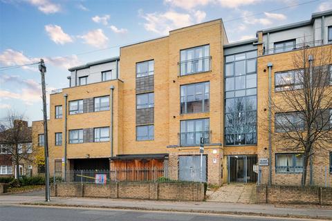 1 bedroom flat for sale, Alana Heights, North Chingford