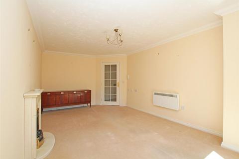 1 bedroom retirement property for sale, Spitalfield Lane, Chichester, PO19