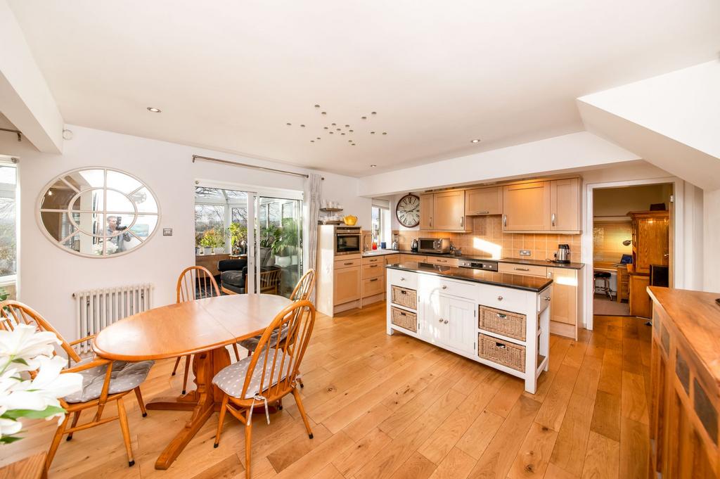 Open plan dining kitchen