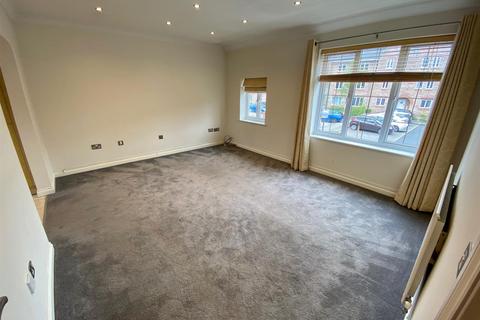 2 bedroom apartment to rent, Great Oak Drive, Altrincham WA15