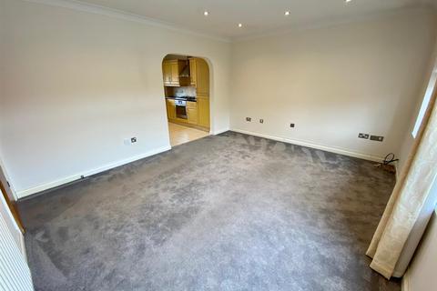 2 bedroom apartment to rent, Great Oak Drive, Altrincham WA15