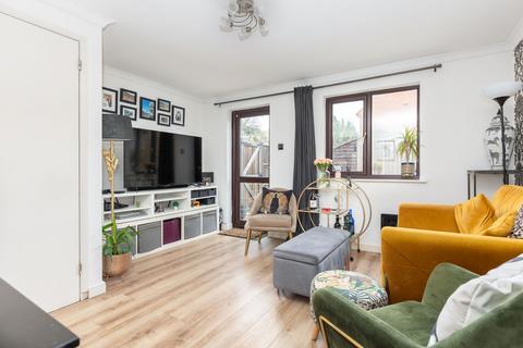 7 Chennells Close, Hitchin, SG4 0EA