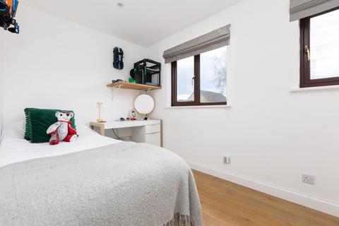 7 Chennells Close, Hitchin, SG4 0EA