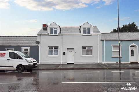 3 bedroom terraced house for sale, High Street, Pembroke Dock