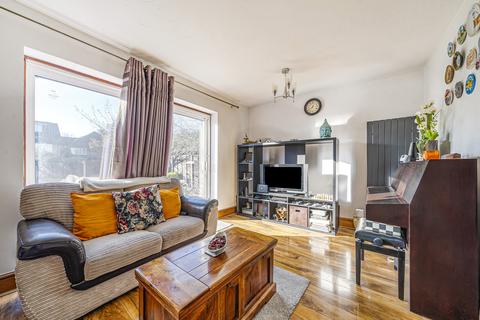 3 bedroom end of terrace house for sale, Colwyn Green, London NW9