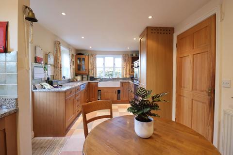 4 bedroom detached house for sale, Back Lane, Great Bedwyn, Marlborough, SN8 3NX