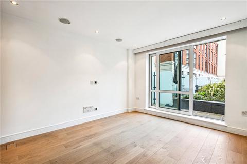 Studio to rent, Park Street, London, SW6