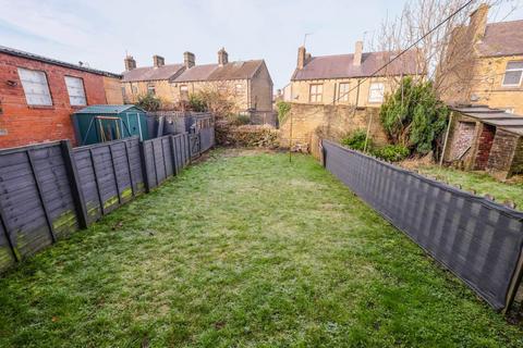 2 bedroom terraced house to rent, Green Street, Holmfirth HD9