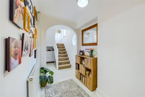 32 Woolford Way, Basingstoke, RG23 8AT